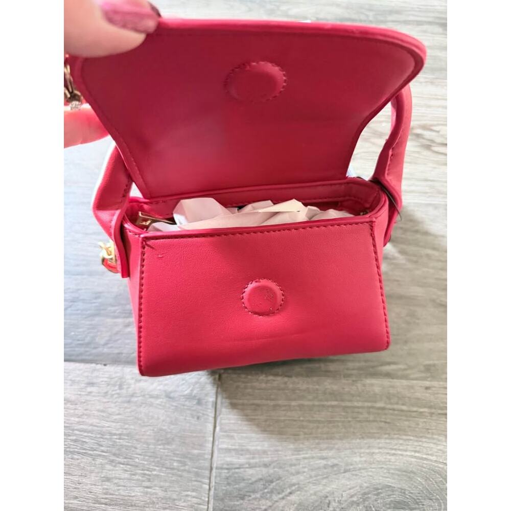 Red purse - Picture 3 of 3